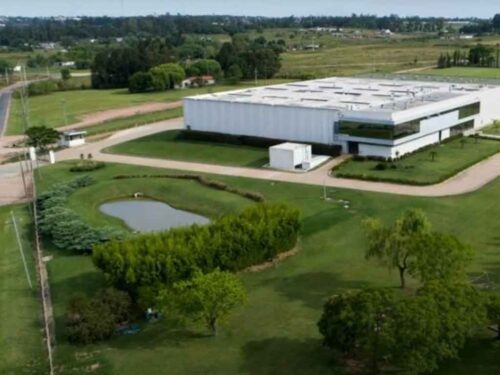 fenedur-se-va-otra-empresa-de-uruguay