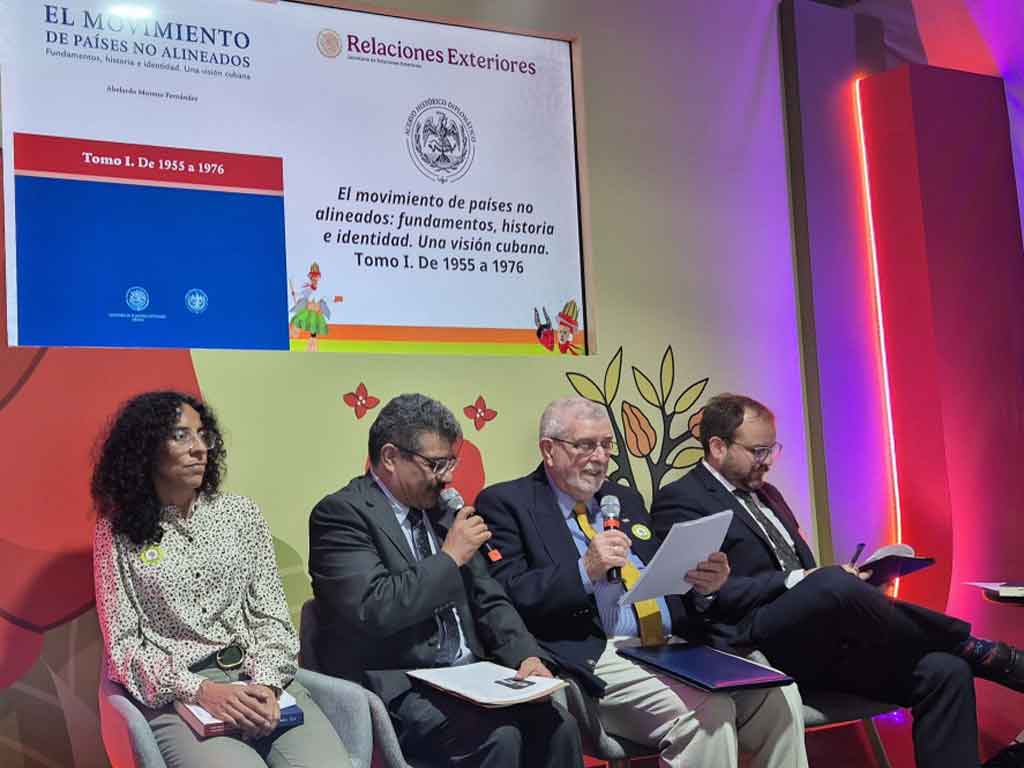 presentan-en-mexico-libro-de-reconocido-diplomatico-cubano
