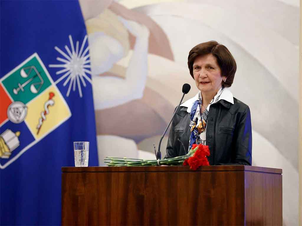 entregan-medalla-derechos-humanos-en-chile-a-maria-luisa-sepulveda