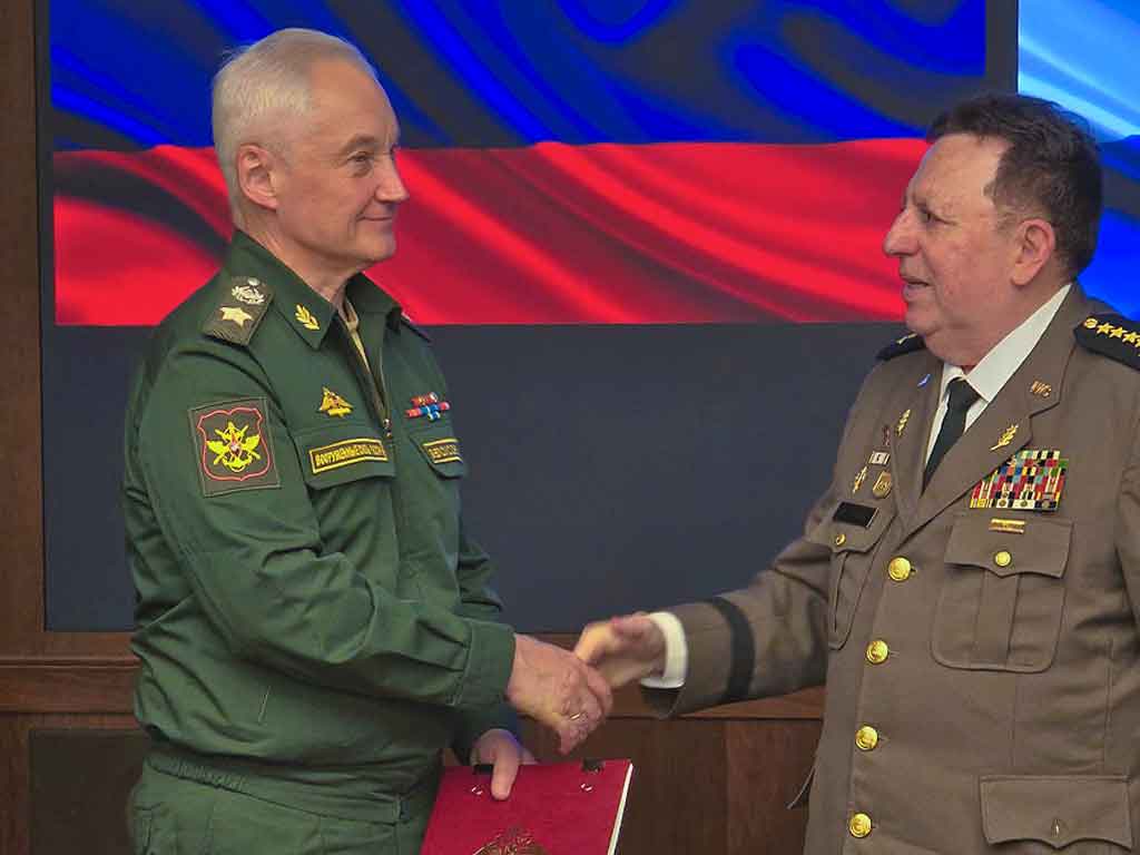 jefe-de-ejercito-de-nicaragua-se-reunio-con-ministro-ruso-de-defensa