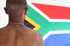 debaten-en-sudafrica-sobre-presencia-de-menores-en-pandillas