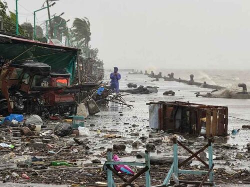 filipinas-sufre-mayor-tormenta-del-ano-con-saldo-de-tres-muertos