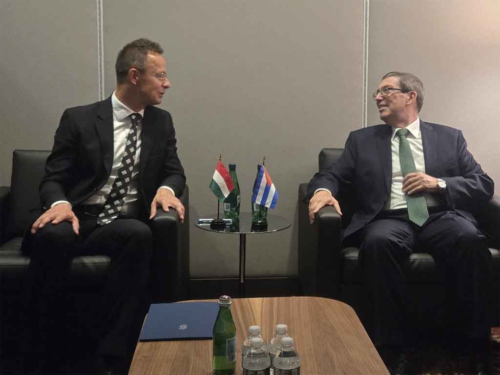 maduro-convoca-a-unir-la-capacidad-de-defender-a-venezuela-y-cuba