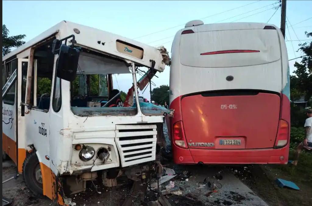 accidente-de-transito-provoca-49-heridos-en-centro-de-cuba
