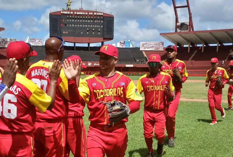 cocodrilos-escalan-a-la-cima-en-serie-beisbolera-cubana