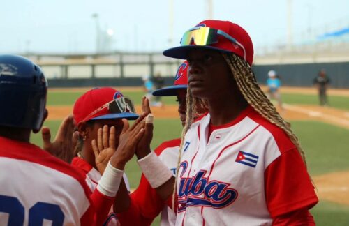 cuba-logra-primer-triunfo-en-panamericano-de-beisbol-femenino