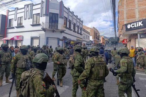 indigenas-de-ecuador-denuncian-ocupacion-militar-en-otavalo-por-noboa