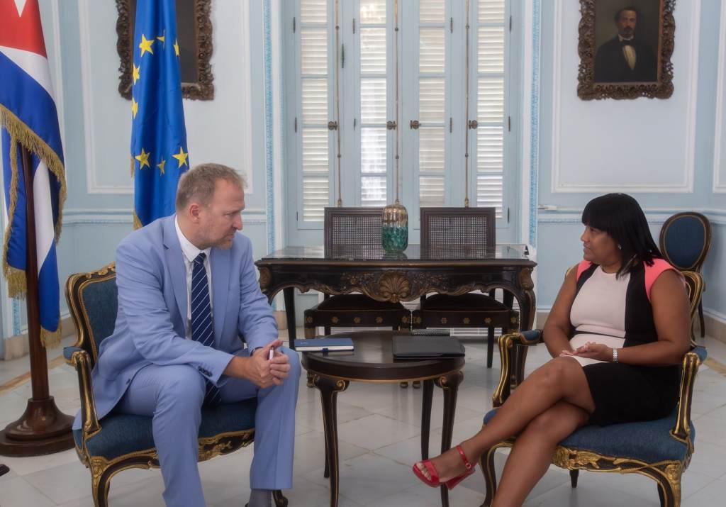 cuba-recibe-al-nuevo-embajador-frances