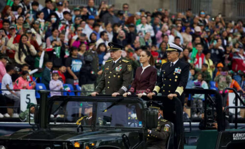 presidenta-reafirma-soberania-de-mexico-al-encabezar-desfile-militar