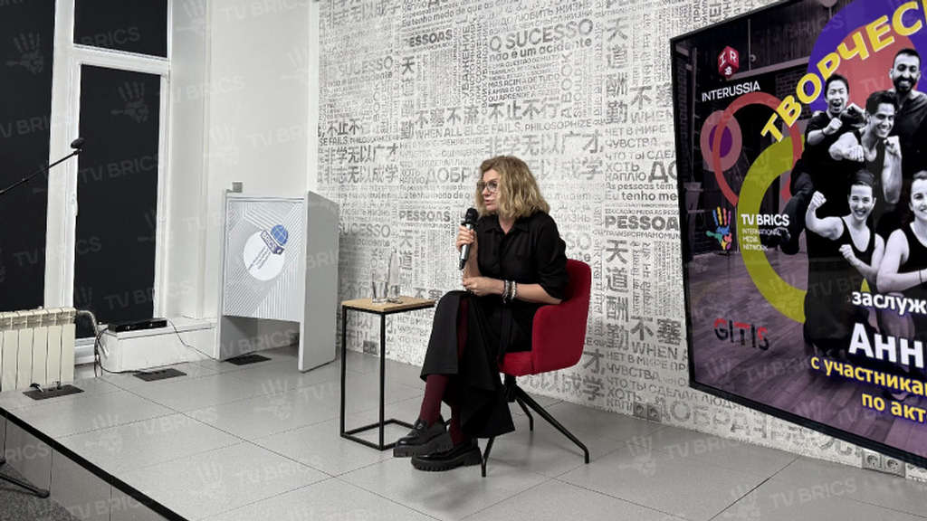 debaten-en-moscu-desarrollo-del-arte-teatral