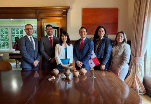 en-panama-piezas-arqueologicas-donadas-por-familia-de-paises-bajos