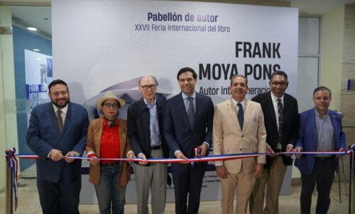 presentan-obras-en-honor-a-historiador-dominicano-frank-moya-pons