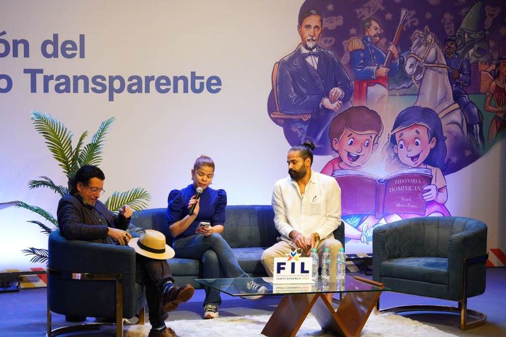 coloquio-sobre-identidad-cultural-en-feria-del-libro-en-dominicana