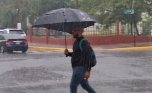 pese-a-lluvias-reabren-comercios-en-provincias-dominicanas-en-alerta