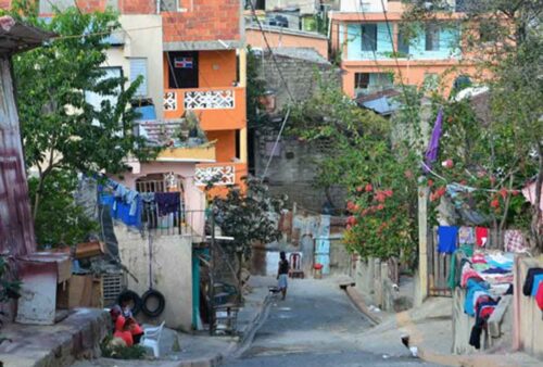 denuncian-abandono-de-barrio-dominicano-los-tres-brazos