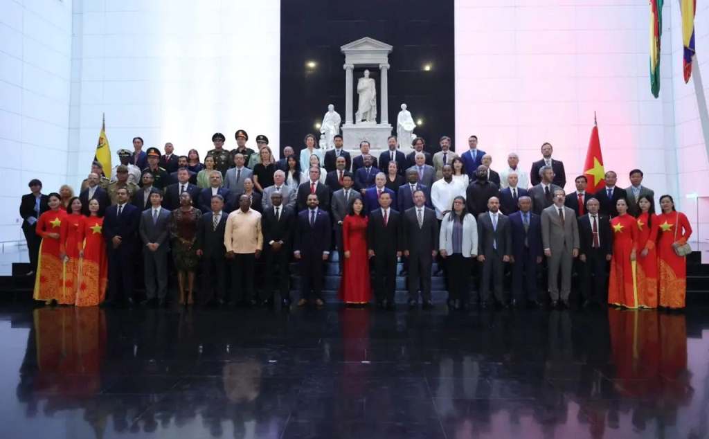 venezuela-celebra-los-80-anos-de-la-independencia-de-vietnam