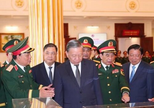 to-lam-insta-a-promover-industria-de-defensa-autosuficiente-y-moderna