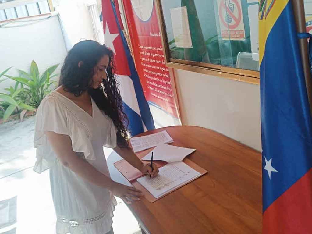 venezuela-respaldo-llega-de-cubanos-residentes-en-patria-de-bolivar