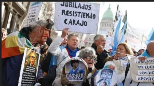 marcha-de-jubilados-argentinos-y-mas-represion-policial