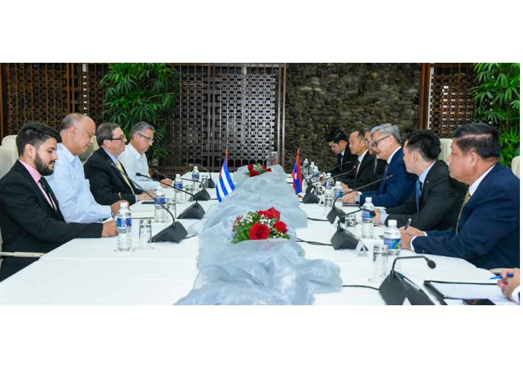 sostienen-conversaciones-oficiales-cancilleres-de-cuba-y-laos