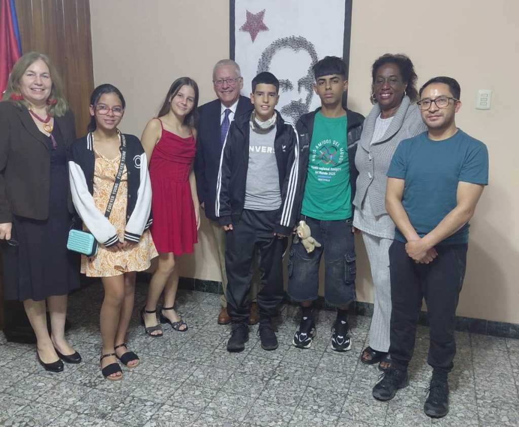 cuatro-pioneros-de-cuba-comparten-vivencias-en-guatemala