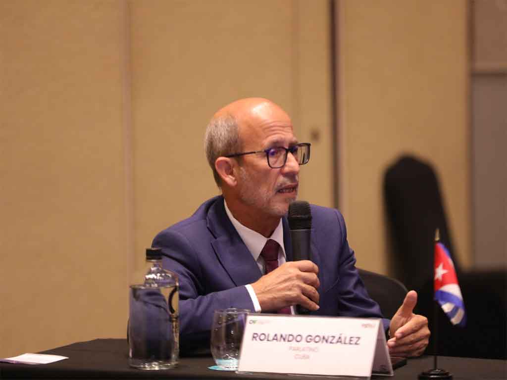 parlatino-impulsa-ia-al-servicio-del-bien-comun-en-foro-en-dominicana