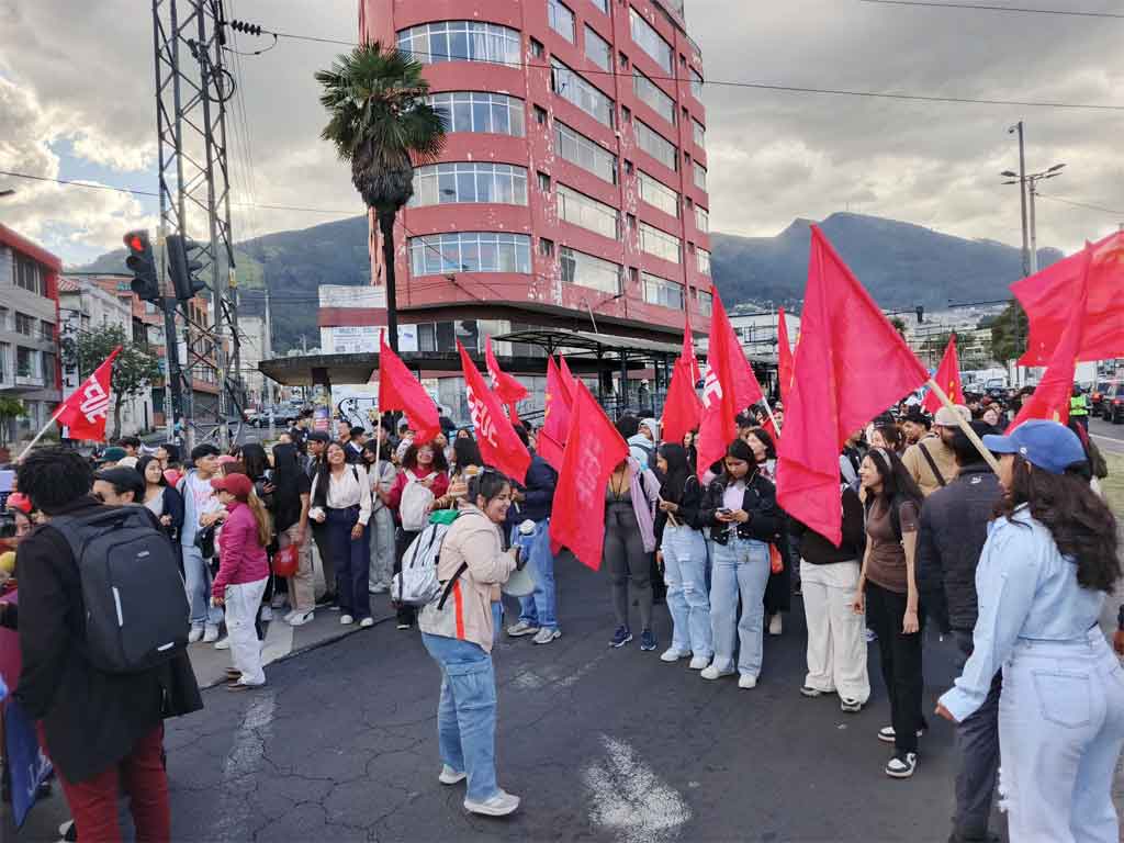 colectivos-convocan-a-movilizaciones-pese-a-cese-del-paro-en-ecuador