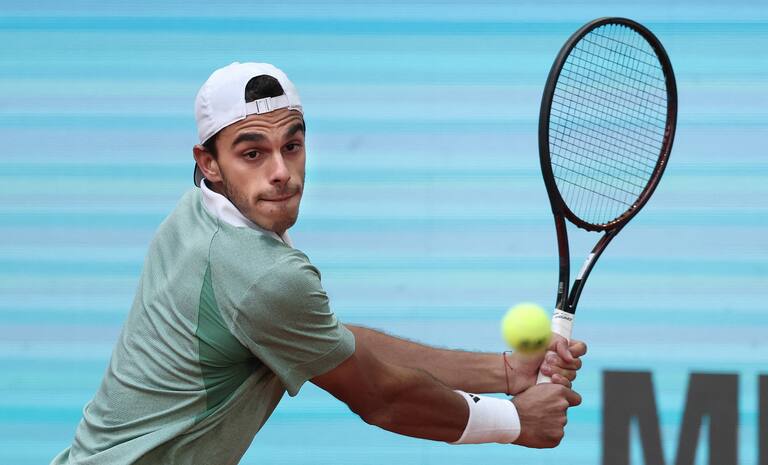 argentino-cerundolo-a-tercera-ronda-en-masters-tenistico-de-shanghai