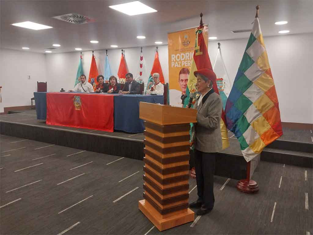 senado-de-bolivia-honra-a-personalidades-orurenas