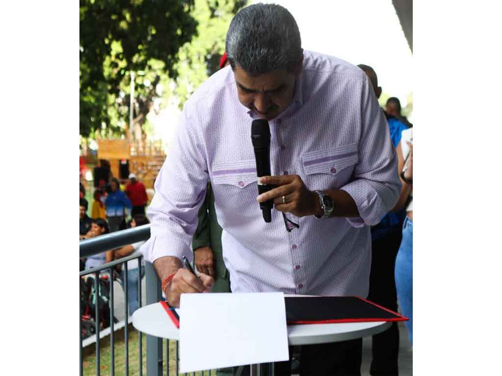 presidente-de-venezuela-felicito-a-cadena-de-television-russia-today