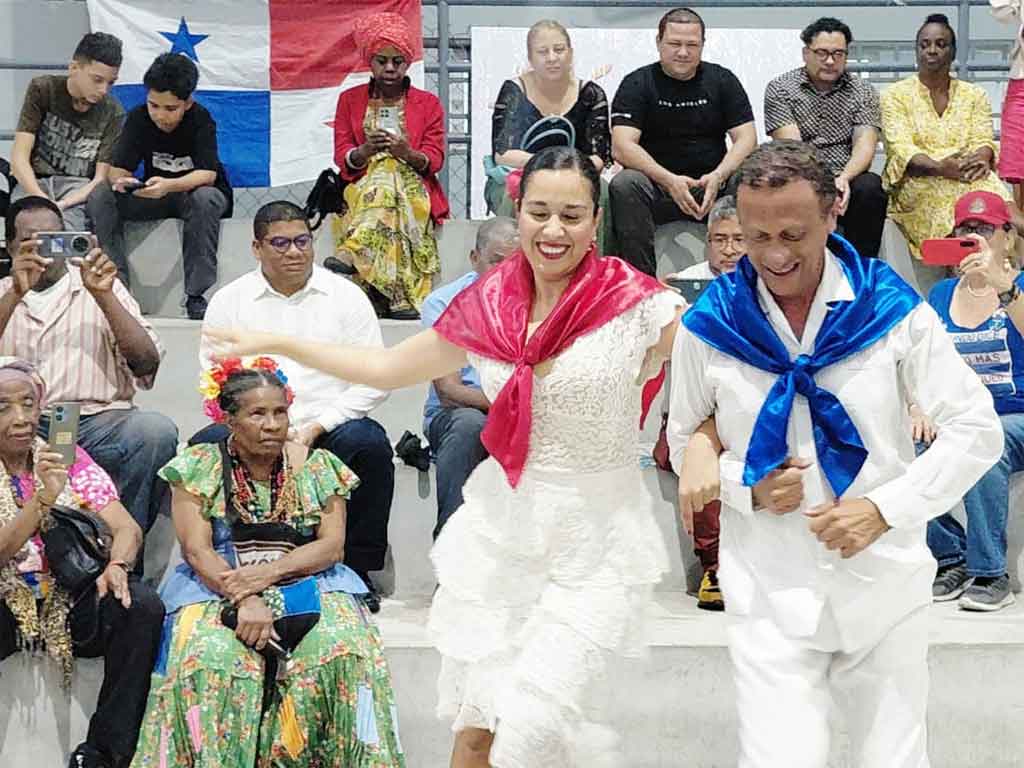 a-ritmo-de-rumba-y-congo-cierra-semana-de-la-cultura-cubana-en-panama