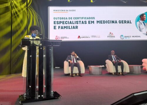 angola-gradua-399-especialistas-de-medicina-general-y-familiar