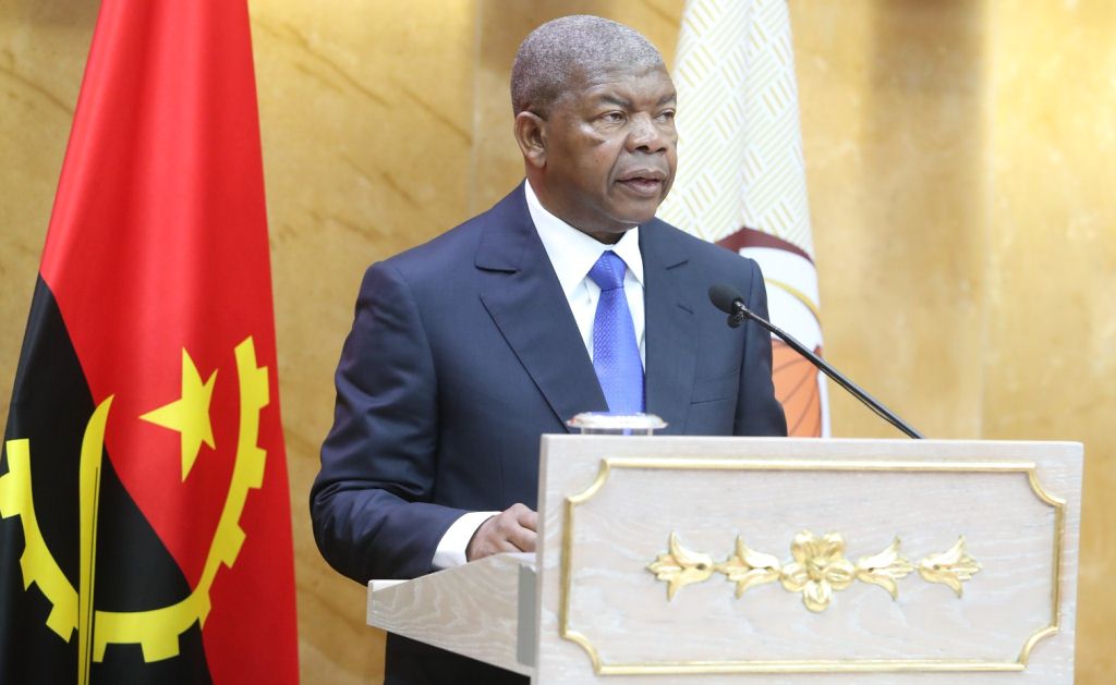 otorgaran-medallas-por-independencia-de-angola-a-savimvi-y-roberto