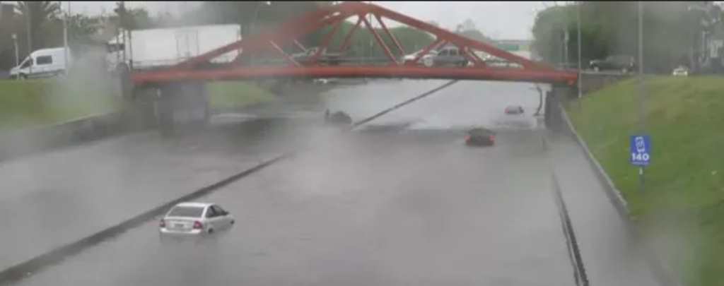 diluvio-y-parte-de-buenos-aires-quedo-bajo-las-aguas