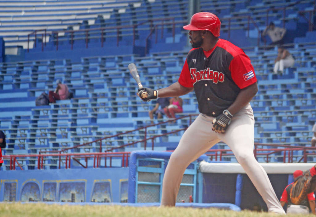 avispas-remontan-en-serie-beisbolera-cubana