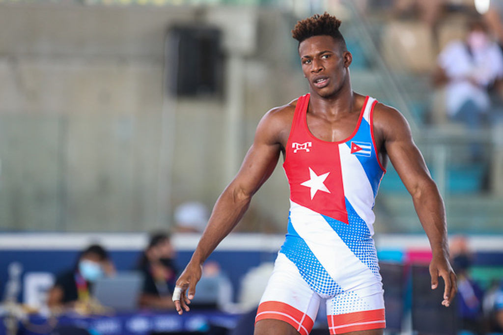 luchadores-cubanos-caen-en-mundial-sub23-y-estan-en-espera