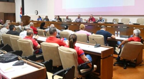 presidente-cubano-evalua-principales-problematicas-de-la-capital