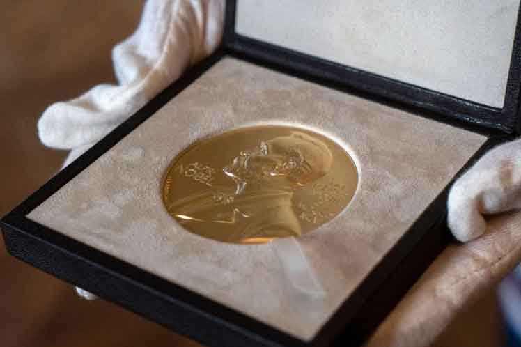 anunciaran-en-estocolmo-premio-nobel-de-fisica-2