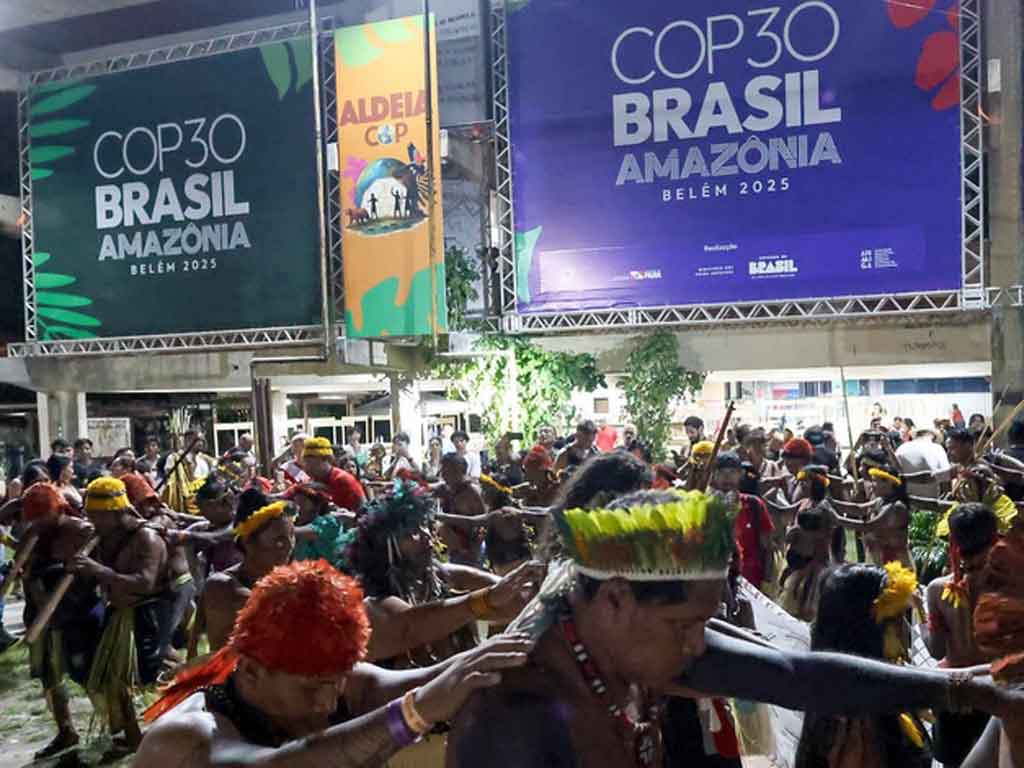 salud-indigena-y-comunicacion-climatica-marcan-jornada-en-cop30