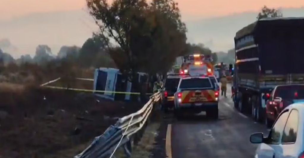 diez-fallecidos-por-volcadura-de-autobus-en-occidente-de-mexico