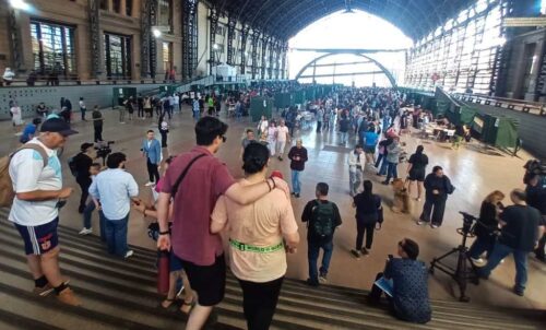 amplia-afluencia-de-votantes-en-jornada-electoral-en-chile