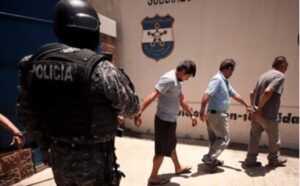 denuncian-vulneracion-del-estado-de-derecho-en-el-salvador
