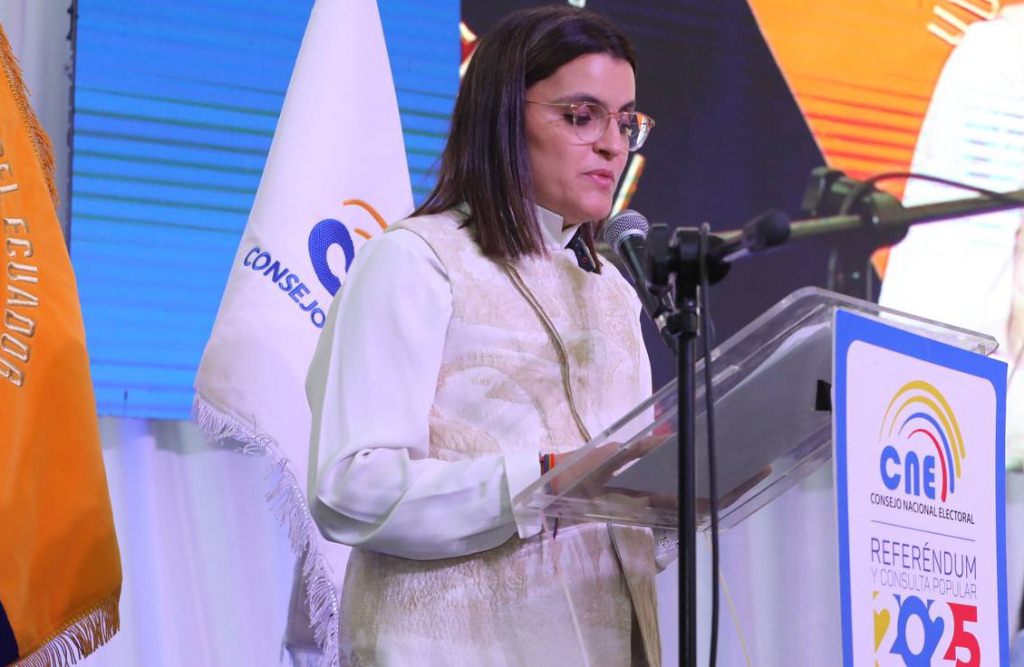 arranca-la-votacion-de-referendum-y-consulta-popular-en-ecuador
