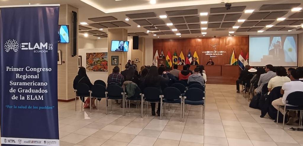 congreso-sobre-salud-reune-en-ecuador-a-medicos-graduados-en-cuba