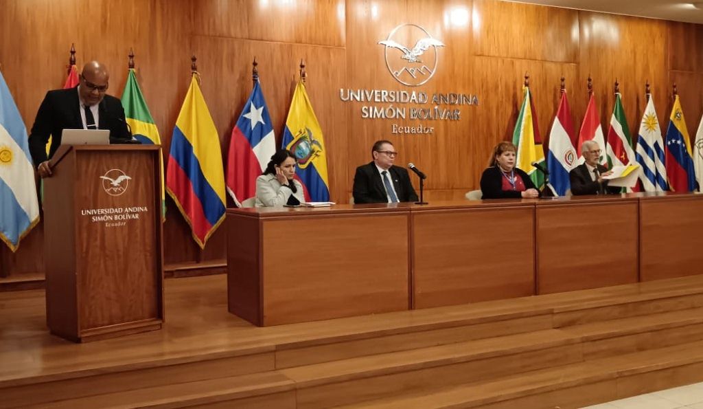 congreso-sobre-salud-reune-en-ecuador-a-medicos-graduados-en-cuba