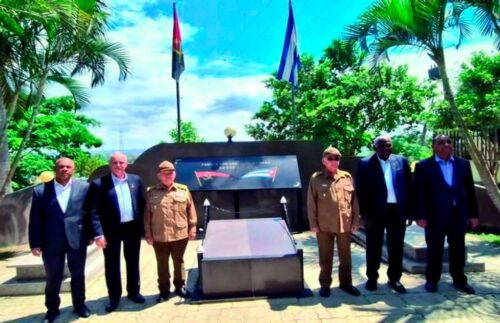 homenajes-cierran-visita-de-presidente-de-parlamento-de-cuba-a-angola