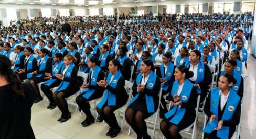 ministerio-dominicano-de-defensa-gradua-46-mil-799-tecnicos