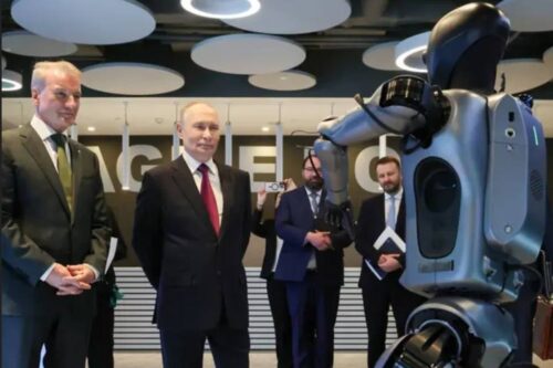 sberbank-ruso-presenta-su-propio-robot-con-ia