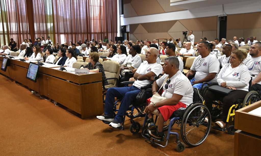 cuba-diaz-canel-asiste-a-encuentro-de-personas-con-discapacidad