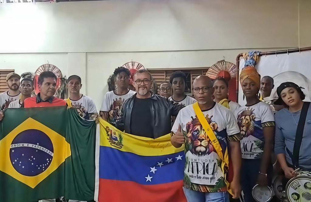 mas-solidaridad-con-venezuela-durante-fiesta-popular-en-brasil